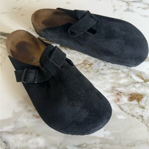 Men’s black Birkenstock Boston soft suede clog size 43